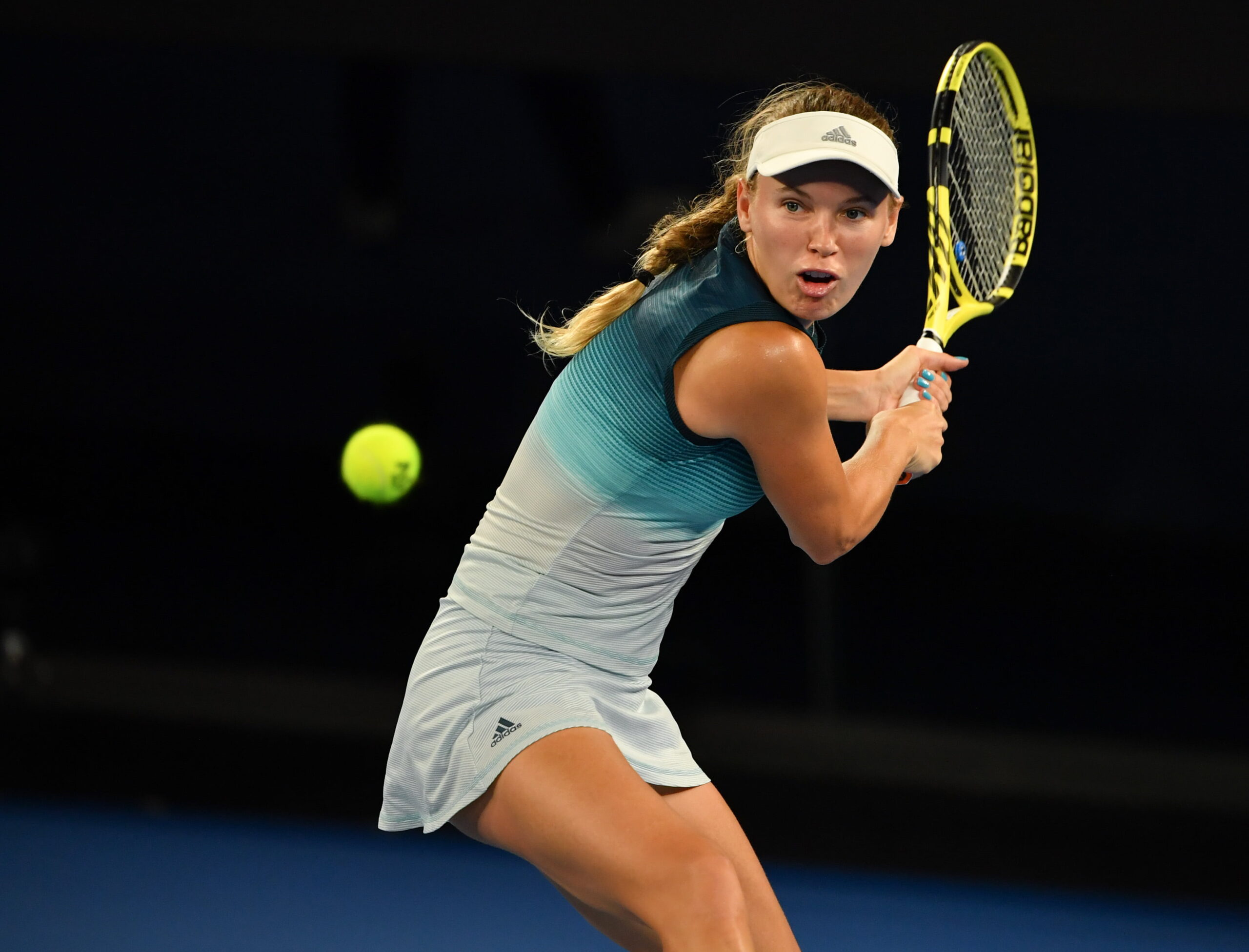 Caroline Wozniacki in campo con la figlia Olivia… che è già un talento! (VIDEO)